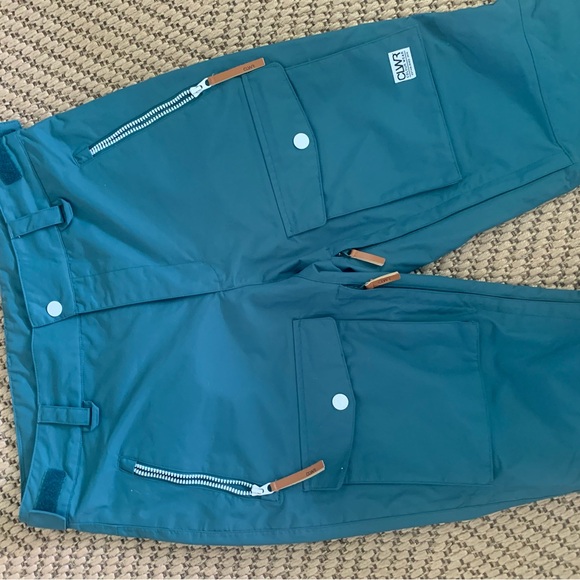 CLWR Ski / Snowboarding Pants 🏂 - Picture 3 of 6
